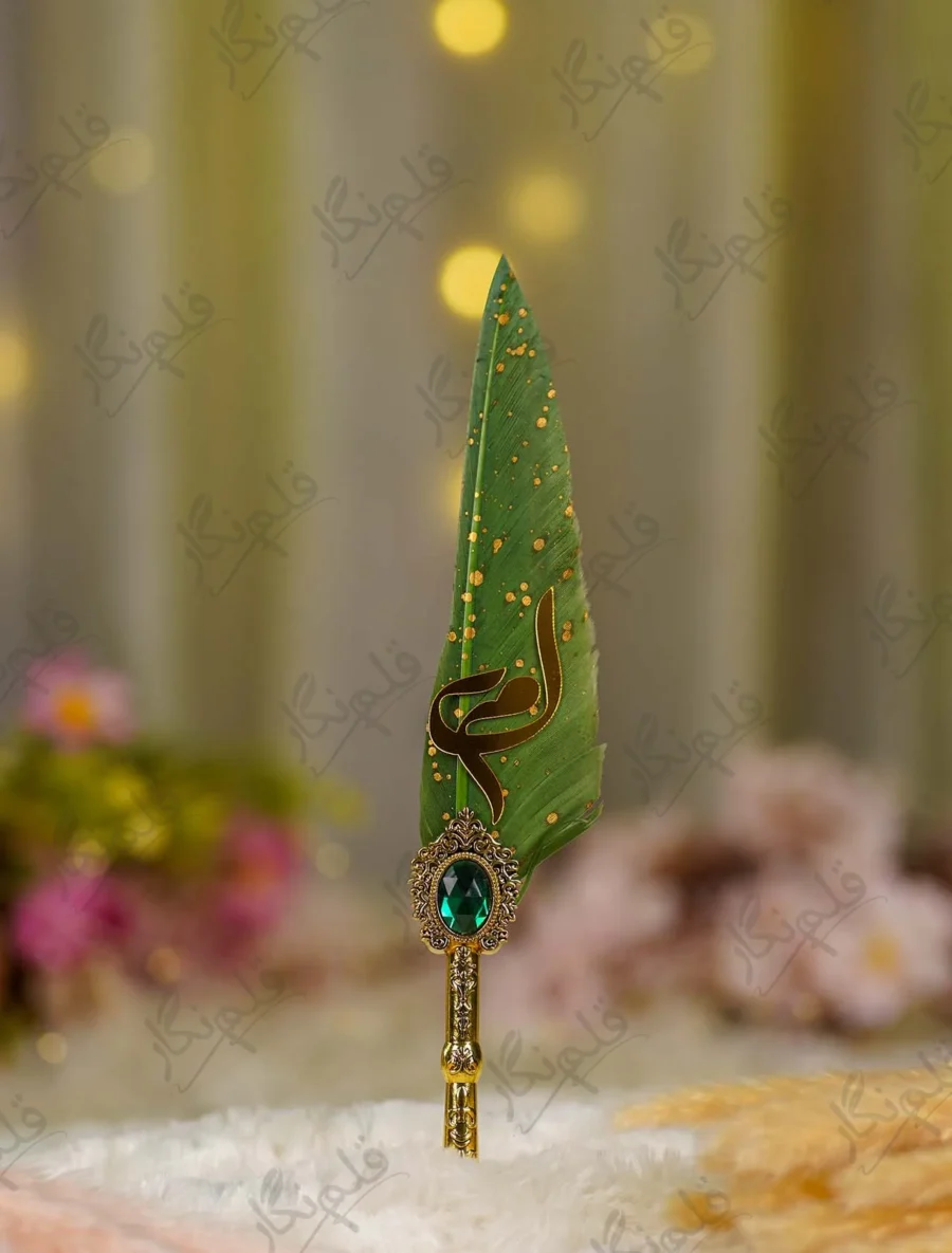 Detailed shot of the emerald crystal gemstone in a gold baroque frame