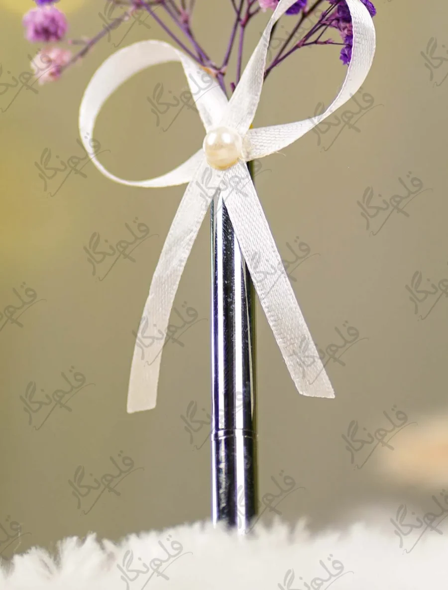 High angle close up showing the dried purple baby's breath flowers details